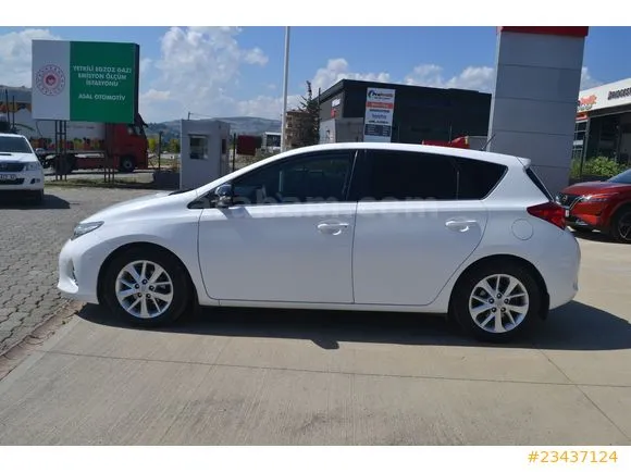 Toyota Auris 1.4 D-4D Premium Image 7